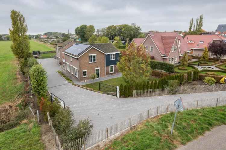 Luxe Vrijstaande woning Oude Tonge  232m2  Gastenverblijf Kantoor