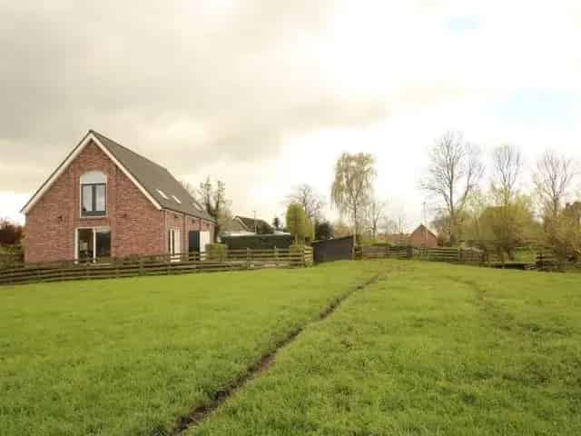 Bungalow 4 slaapkamers te huur nabij Leiden