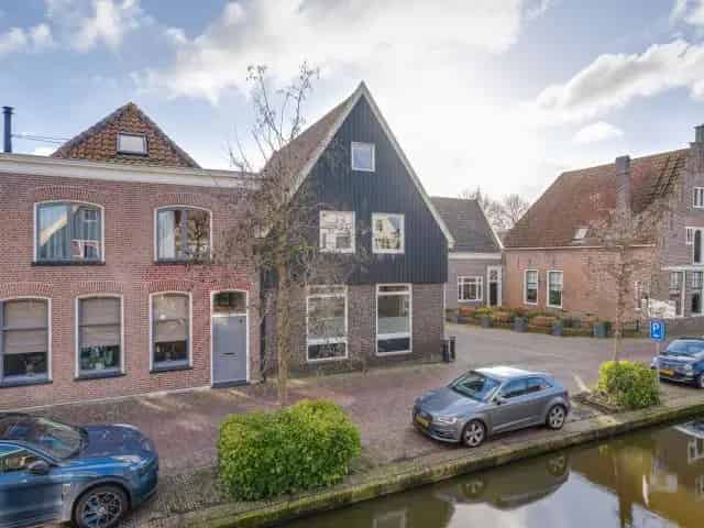Grachtenpand De Rijp 185m2 3 slaapkamers Dakterras Kantoor