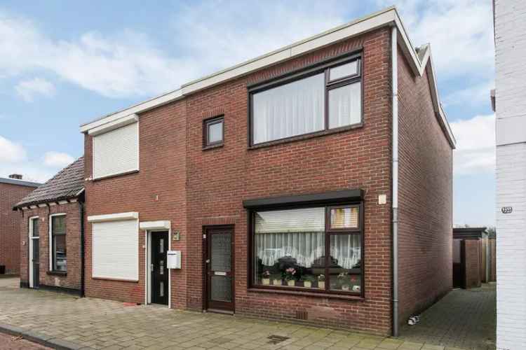 Sfeervolle Hoekwoning met 3 Slaapkamers en Moderne Badkamer te Almelo