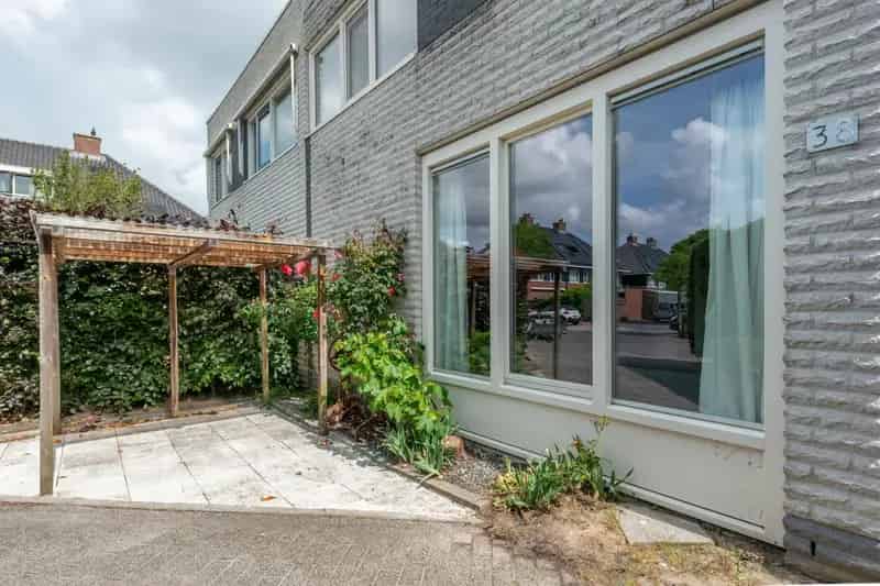 Ruime Tweekapper 190m2 met Jacuzzi en Zwembadmogelijkheid