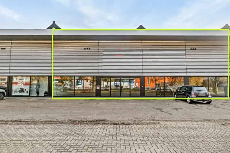 Bedrijfshal Maastricht 1400m² te Huur Beatrixhaven