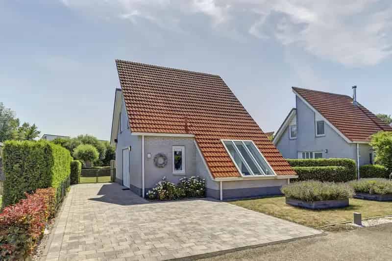 Vrijstaande woning te Scharendijke 3 slaapkamers 2 badkamers sauna