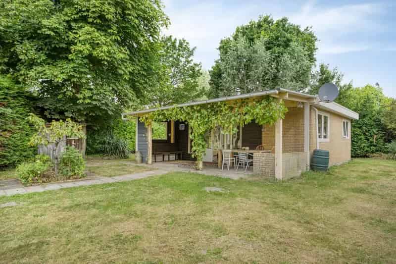 Recreatiewoning te koop: 2 slaapkamers, 950m² grond, rust en privacy