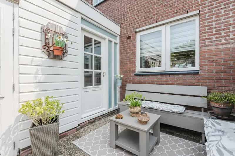 Huis te koop Almere Buiten 4 slaapkamers grote tuin