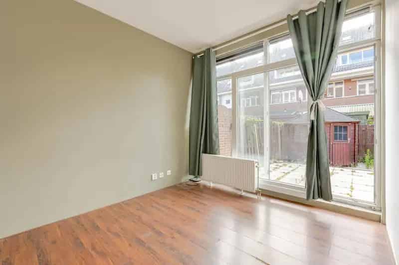 3 Kamer Benedenwoning Oud Charlois Tuin Stijlvol Verbouwd