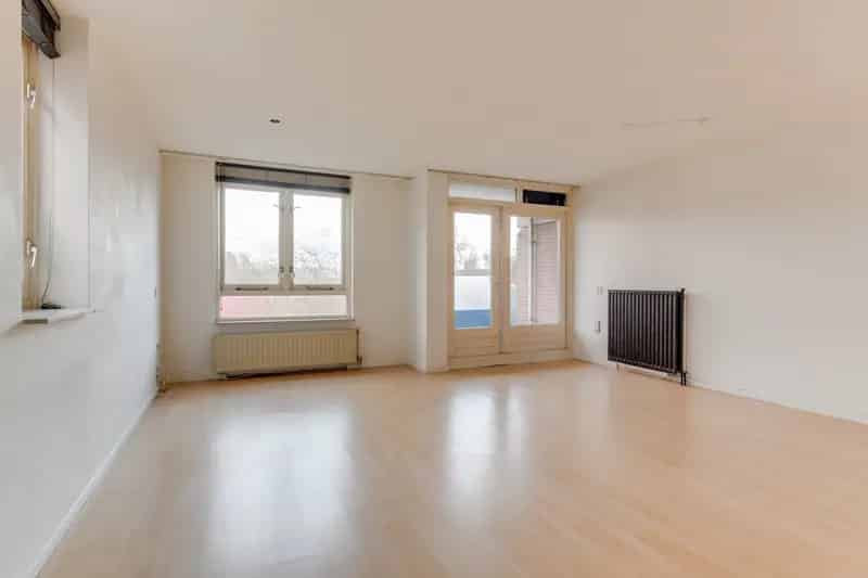 Appartement te koop Zwaag 2 kamers balkon nabij winkels