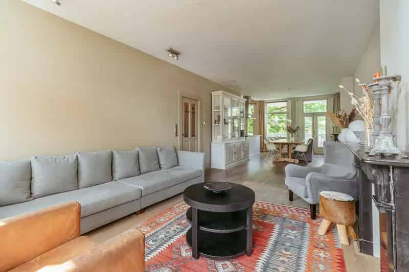 Dubbel bovenhuis Helmersbuurt 134m² Dakterras 34m²