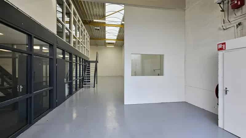 Kantoor Showroom Bedrijfsruimte te huur De Herven
