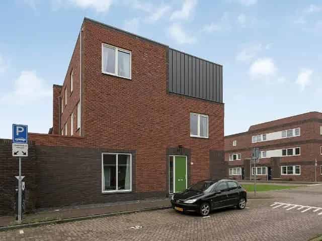 Ruime Gezinswoning Schuytgraaf Nabij Winkels en School
