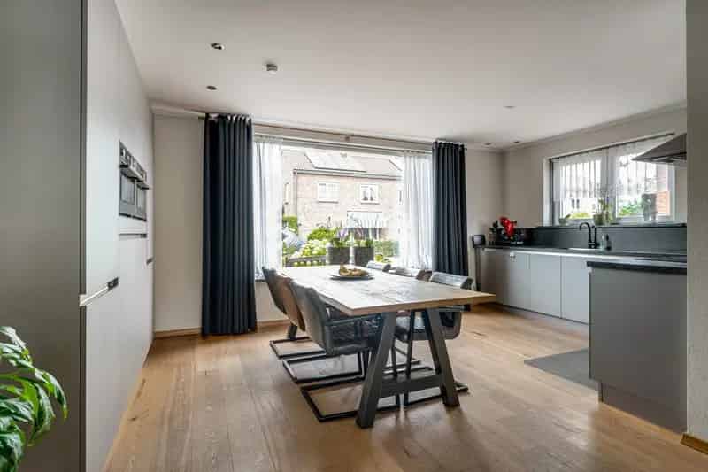 Ruime Tweekapper Nieuw Dijk 3 slaapkamers Zuidtuin Garage Zonnepanelen