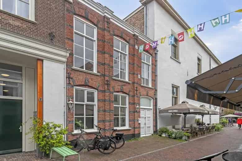 60m2 Winkelruimte Harderwijk: Binnenstad, Bovenwoning, Te Koop
