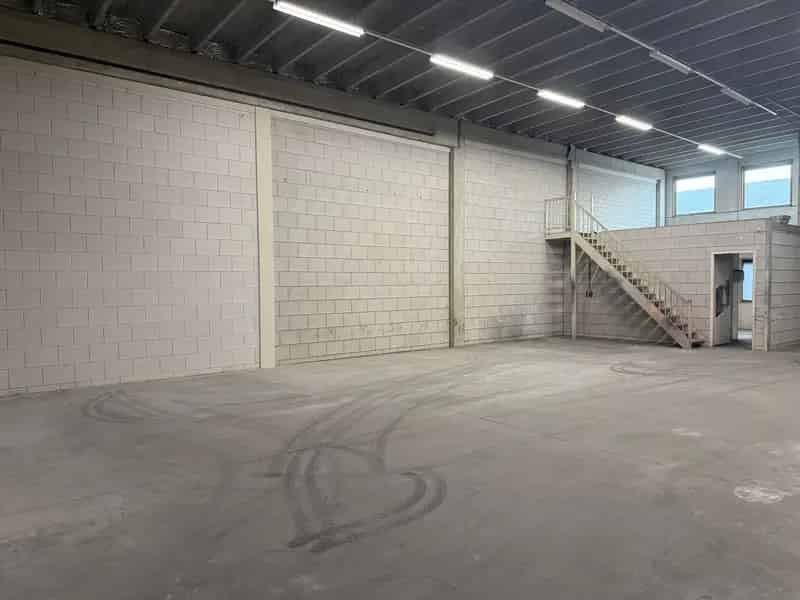 Bedrijfshal Oosterhout 235m2 te Koop