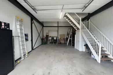 Bedrijfsruimte te huur Maasdijk 69m2 plus 51m2 verdieping