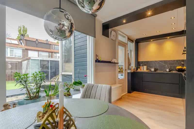 Huis te koop Jacob van Lennepstraat 12 Spijkenisse