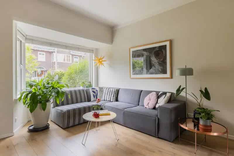 Jaren 30 woning Molenbeke 4 slaapkamers moderne keuken tuin zonnepanelen