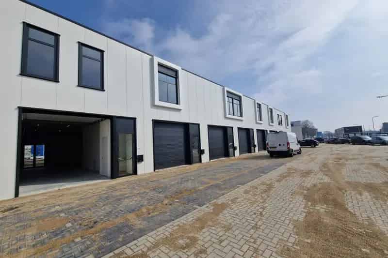 Bedrijfshal Zwolle 180m² te huur Rieteweg