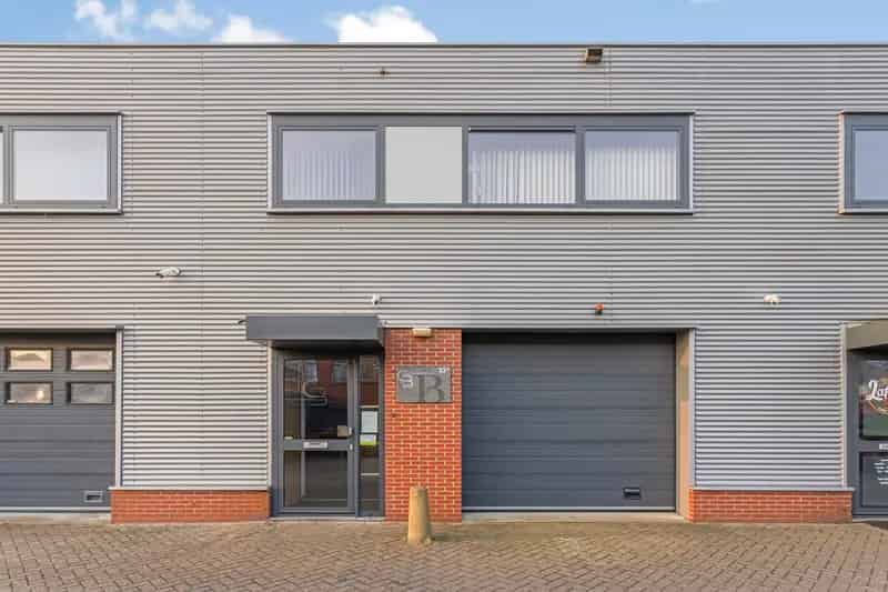 Bedrijfshal te koop Nieuw Vennep 137m²