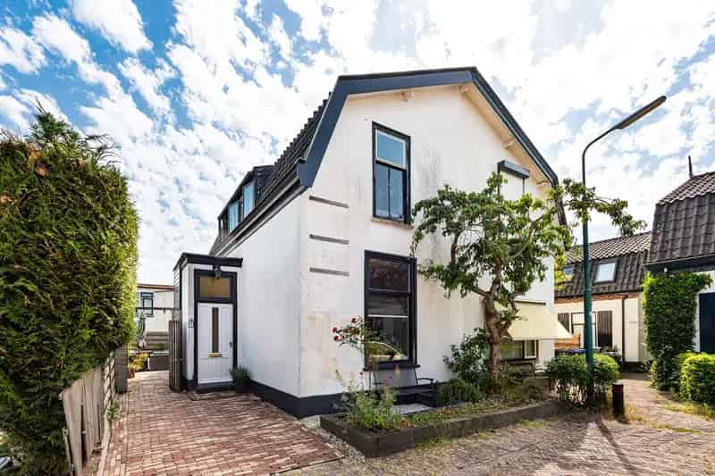 Huis te koop Baarn: Karaktervolle woning 1905