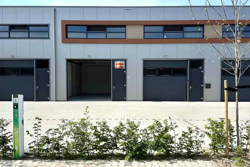 Bedrijfshal Dronten | Zoek bedrijfshallen te huur: Koornmarktpoort 25-C 8253 TE Dronten 