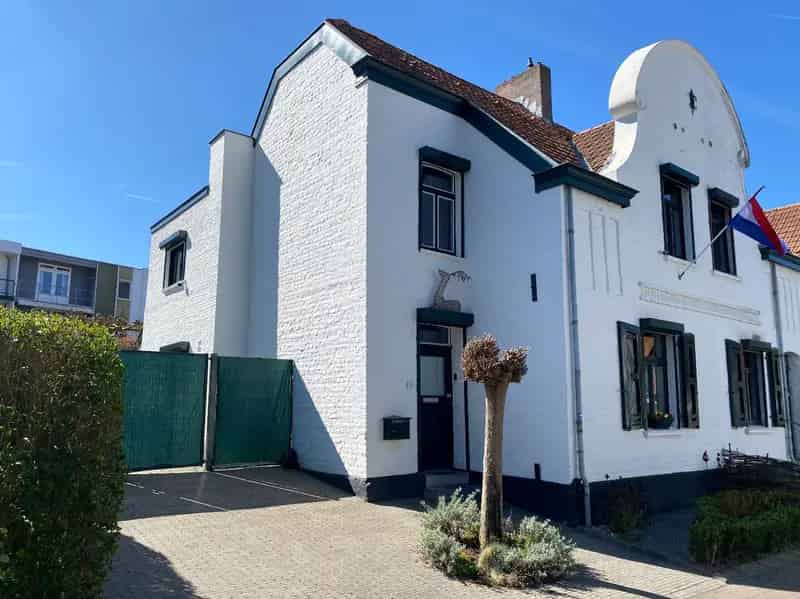 Rijksmonument Eygelshoven 4 slaapkamers ruime tuin