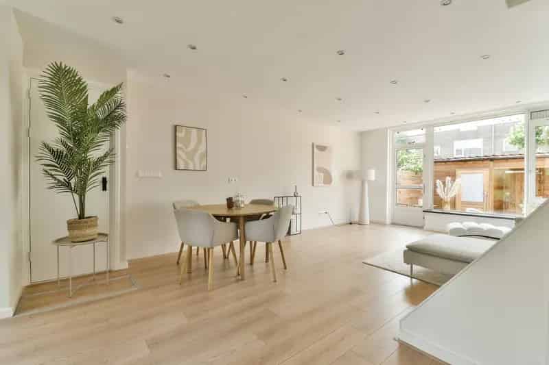 Gerenoveerde Hoekwoning Amsterdam 100m2 Uitbreidingsmogelijkheden