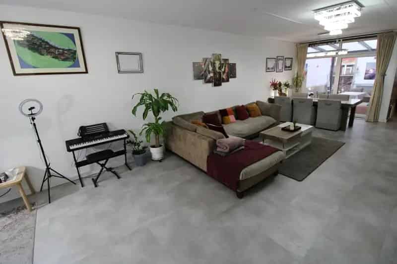 5-kamer woning Schiedam - Ruim - Tuin - 2 Badkamers - Zonnepanelen