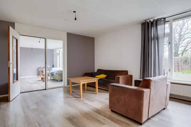 Te koop: Ruime 10-kamer woning Nijkerk 204m2
