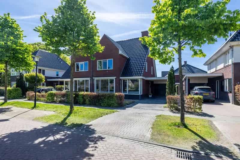 Sfeervolle gezinswoning te Beilen met 4 slaapkamers, garage en tuin