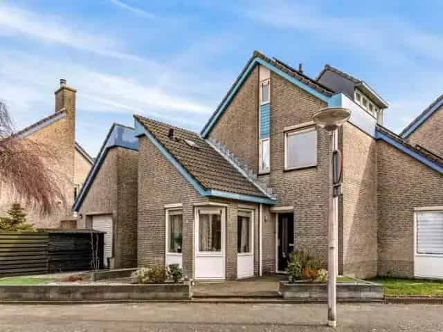 Royale Hoekwoning Westwijk 4 slaapkamers serre 22m tuin