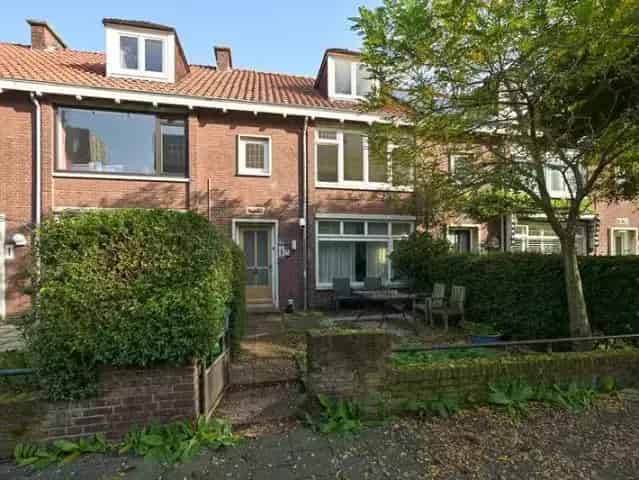 Bovenhuis Bezuidenhout Den Haag 87m2 Renovatieklaar