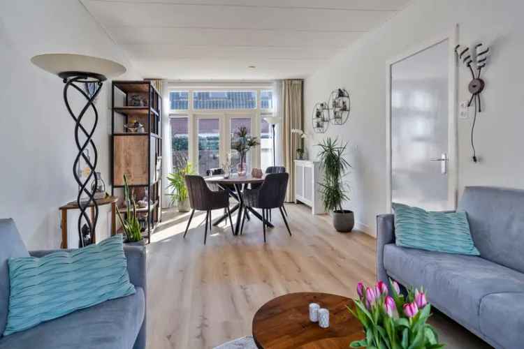 Jaren 30 Huis Zaandam Oud West  Nabij NS Station