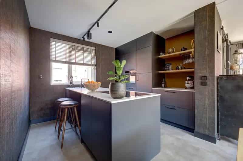 Instapklare Hoekwoning met 3 slaapkamers en 14 Zonnepanelen