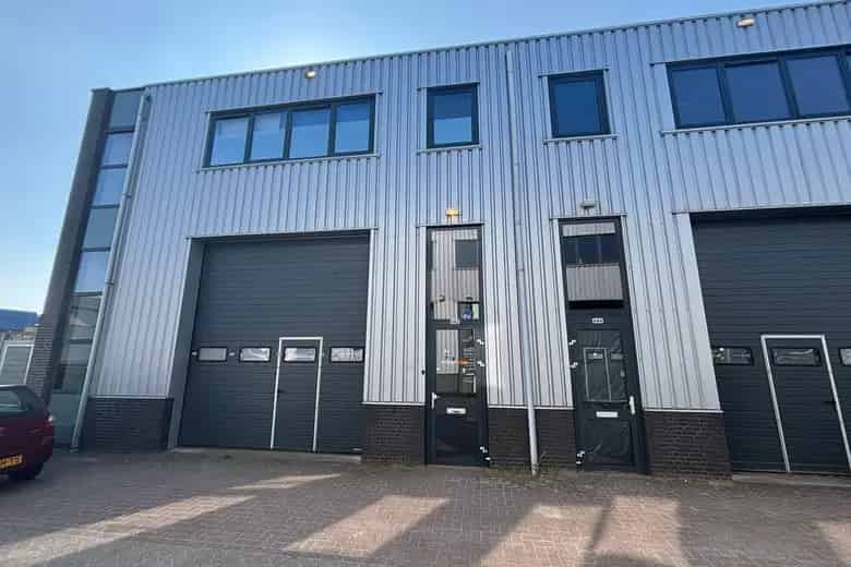 100 m2 Kantoorruimte te Huur Den Bosch