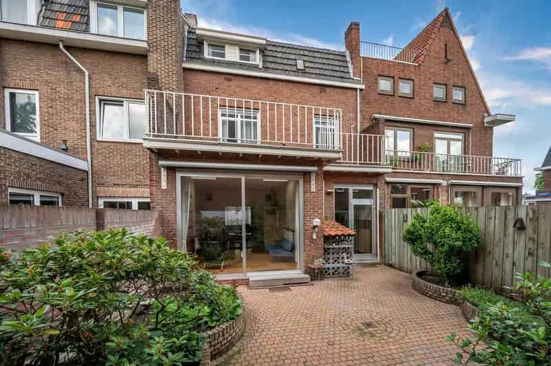 Ruim Jaren 30 Herenhuis Venlo Centrum 5 Slaapkamers