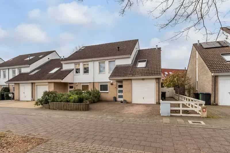 Ruime Tweekapper Naarden 148m2 Gerenoveerd