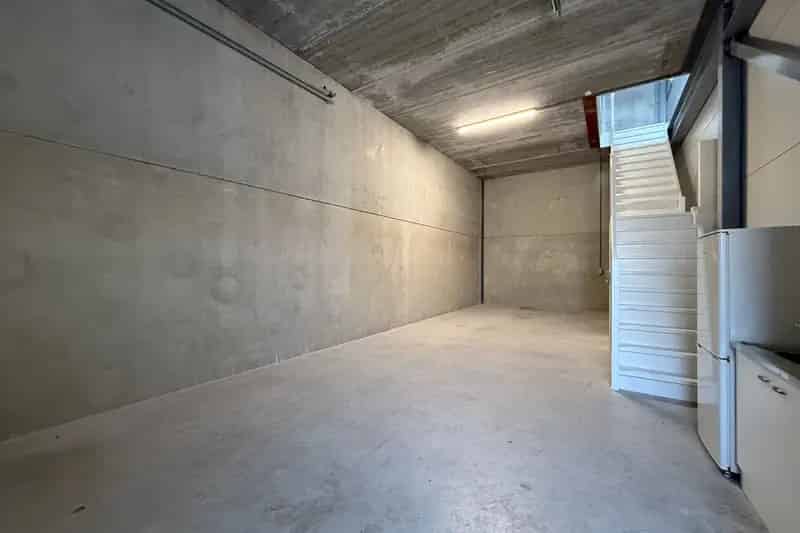 Bedrijfshal te huur Oud Gastel 110m2 Kantoorruimte A17 A58