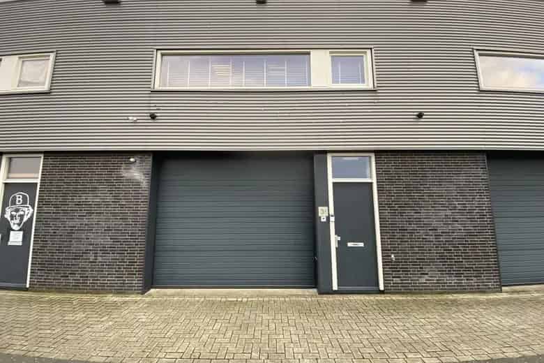 69m2 Bedrijfsruimte te Huur Waalwijk Haven