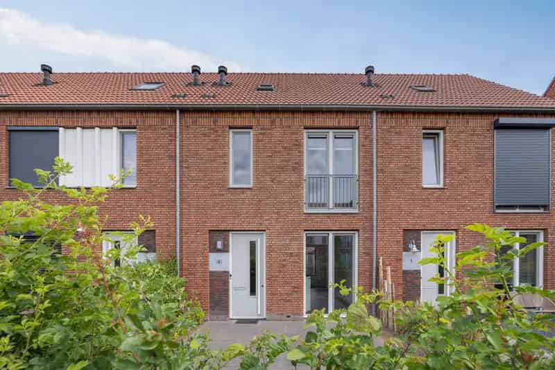 Moderne Tussenwoning Tilburg 3 Slaapkamers Zonnige Tuin