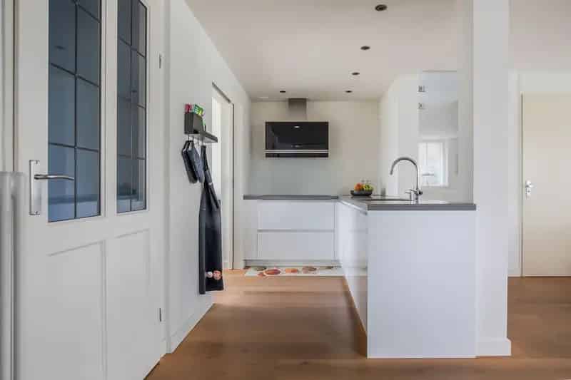 Uitgebouwde Twee Onder Een Kapwoning Nieuw Vennep