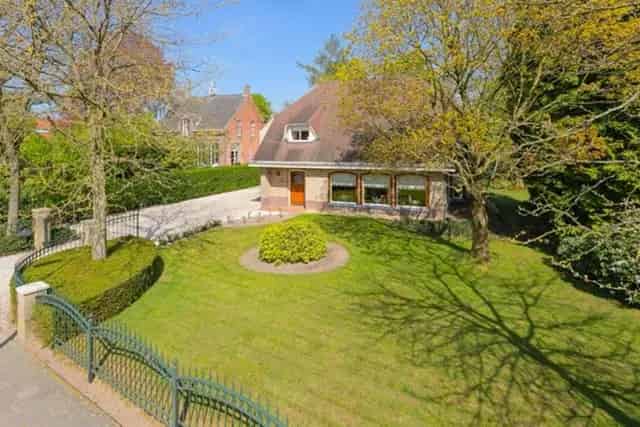 Villa te huur Hapert 5 kamers 326m2