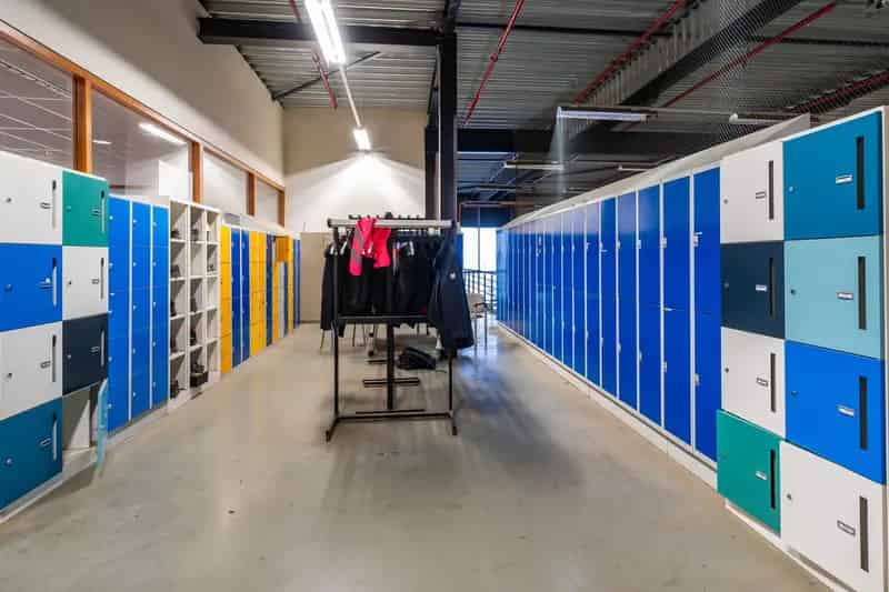 Bedrijfshal te huur Zaandam 22304m² Logistiek