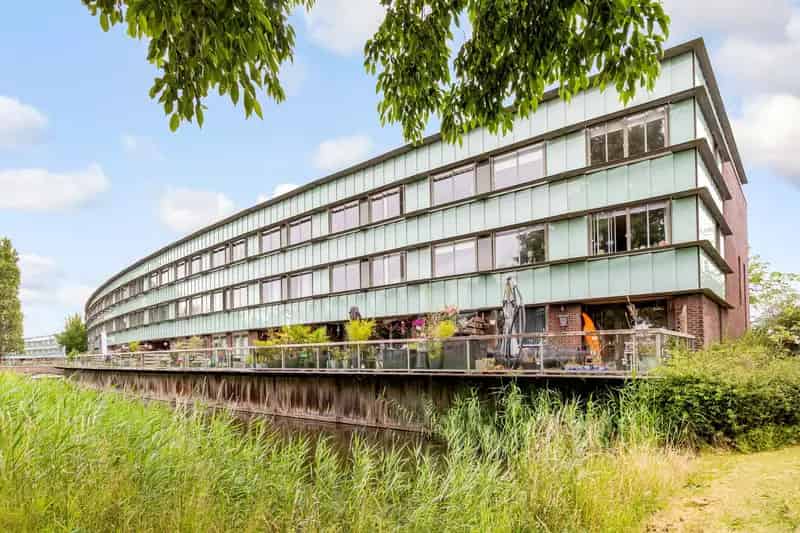 Appartement te koop Almere 132m2  2 slaapkamers