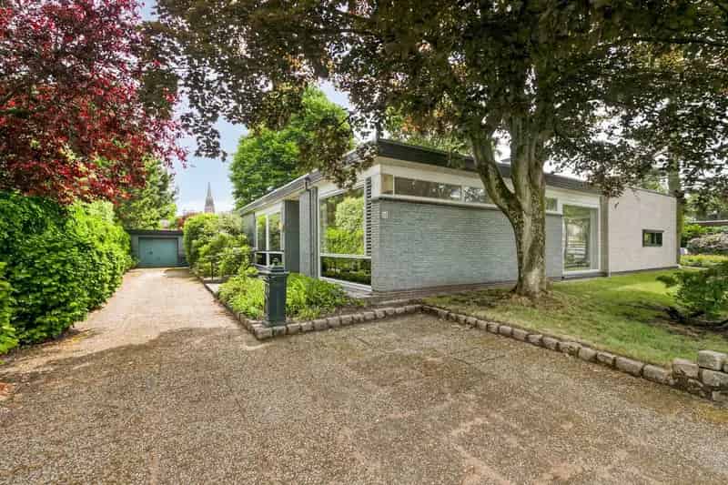 Bungalow te koop: 170m2, 3 slaapkamers, 2 badkamers, grote tuin