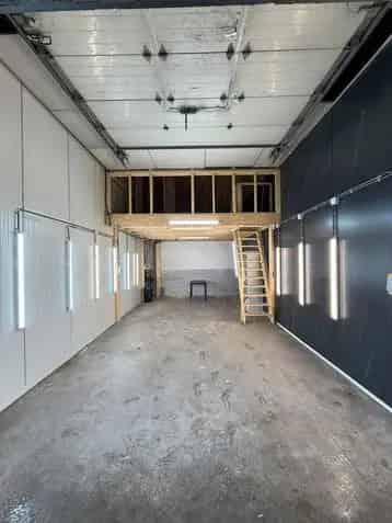 Bedrijfsruimte te Huur Enschede 70m2 Garage Magazijn Atelier Kantoor