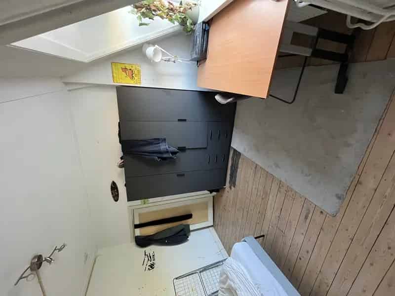 Grote Gemeubileerde Kamer in Studentenhuis