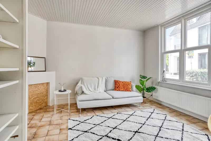 3 Slaapkamers, Diepe Tuin, Modernisering Nodig, Heikenszand