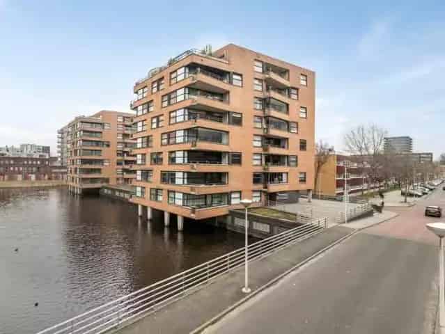 Modern Appartement Amsterdam A-label Prive Parkeerplaats