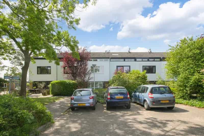 Huis te koop Landsmeer: Ruime gezinswoning met luxe keuken en 10 zonnepanelen