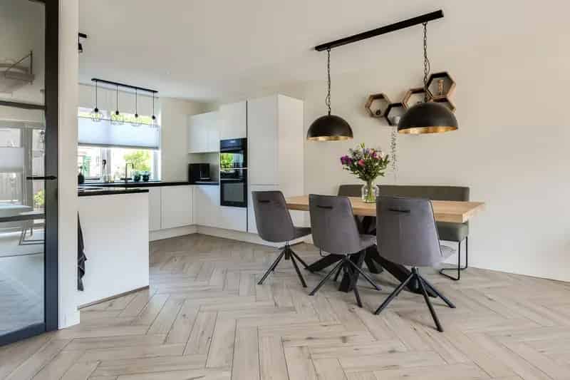 Huis te koop Tarweveld 5 Bergschenhoek 5 slaapkamers moderne keuken tuin